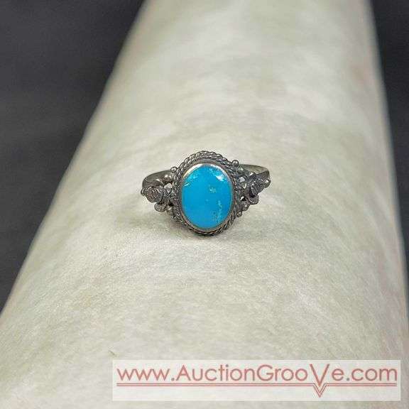 Sterling Silver and Turquoise Ring. Size 5. T5