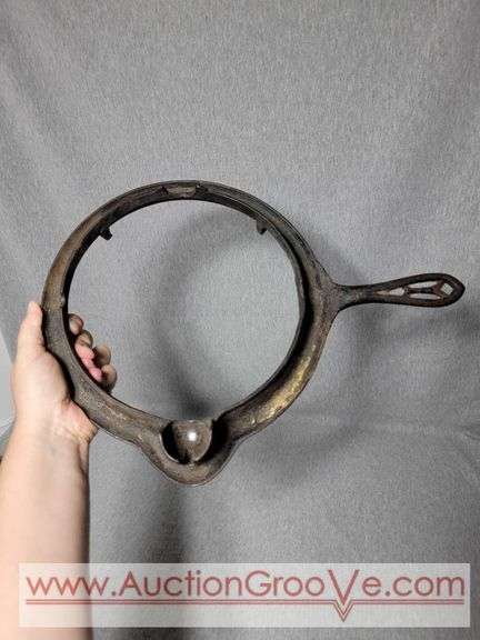 Antique 1901 Griswold. New American No.8 Waffle Iron. B1