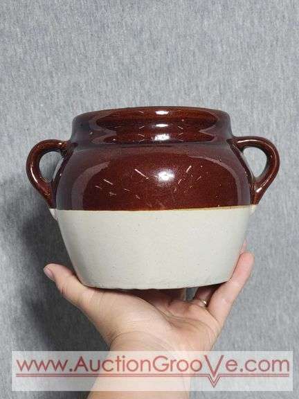 USA Bean Pot. No lid. 7 x 5. B2