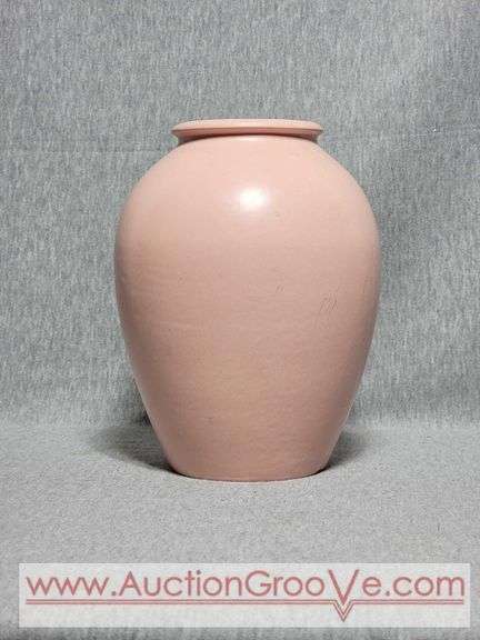 Red Wing USA M-5000. Pink Vase. 6 x 8. B2