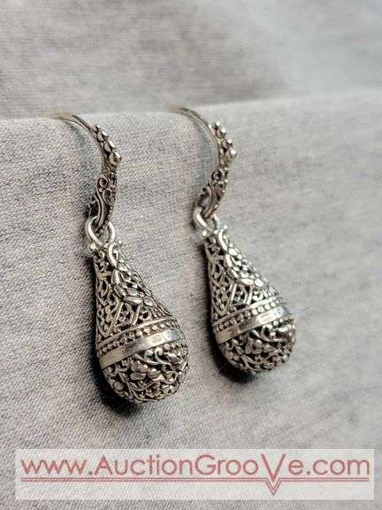 SARDA Sterling Silver Teardrop Earrings. 8g. JB