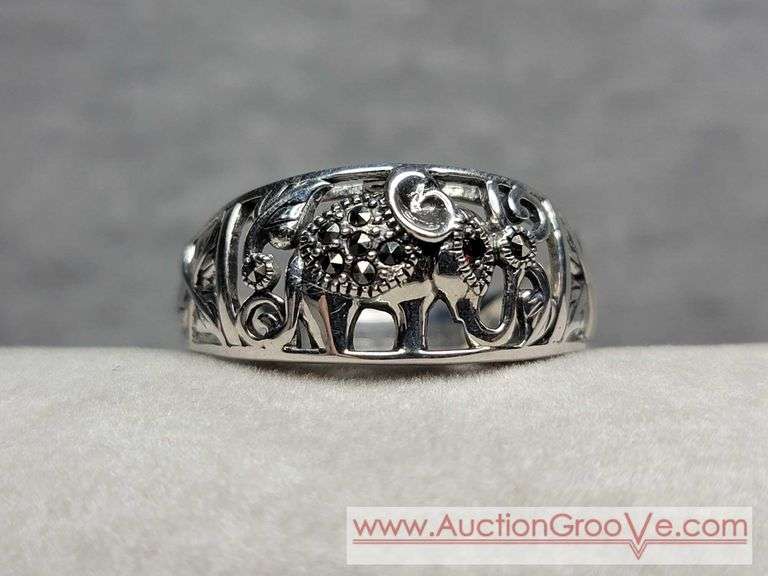 AURA By TJM. Marcasite and Garnet Sterling Silver Elephant Ring. Size 9. 3.3g. JB