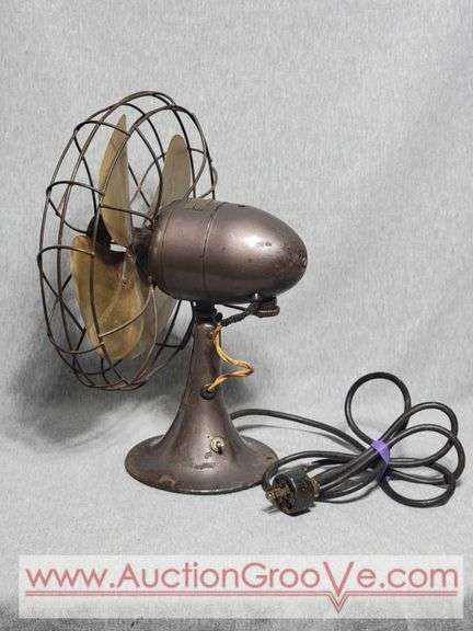 Emerson Electric Metal Antique Fan. WORKS!12 x 14. B2