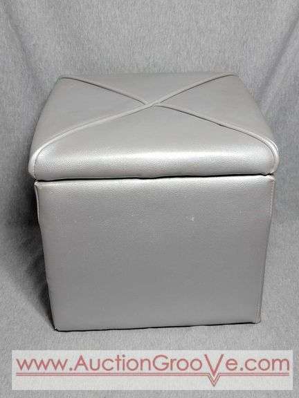 Small Storage Foot Stool. 13 x 13 x 14. B3