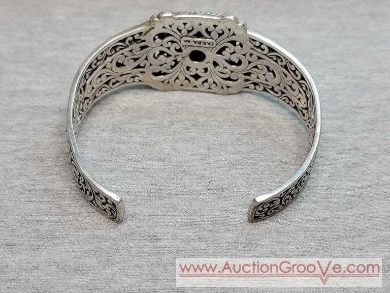 SARDA Sterling Silver Cultured White Mabe Pearl Bracelet. Bend to Adjust size. 46g. JB