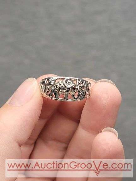 AURA By TJM. Marcasite and Garnet Sterling Silver Elephant Ring. Size 9. 3.3g. JB