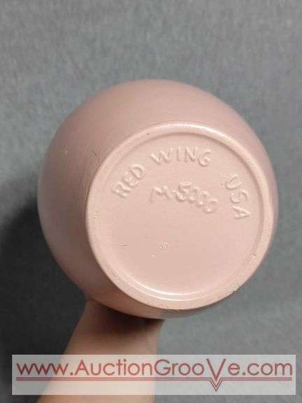 Red Wing USA M-5000. Pink Vase. 6 x 8. B2