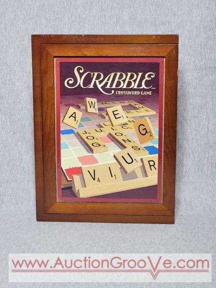 Scrabble. Wooden Box Vintage Game Collection. Parker Brothers. A1