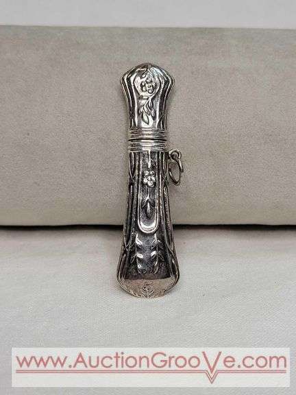 Sterling Silver Needle Case. REO Company. Thailand. MB