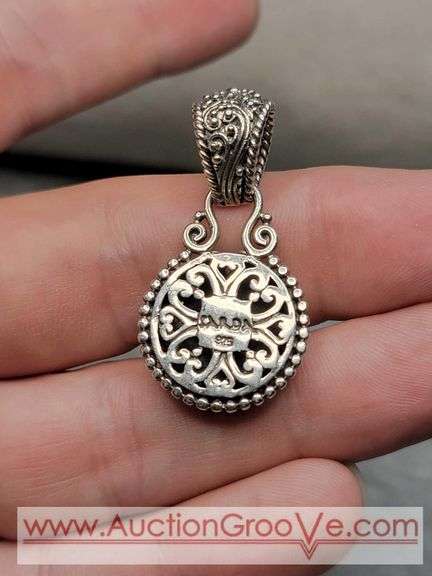 SARDA Artisan Gem Collection of Bali .06CT White Diamond Sterling Silver Solitaire Ring Size 10 and Matching Pendant. 14.8g Total. JB