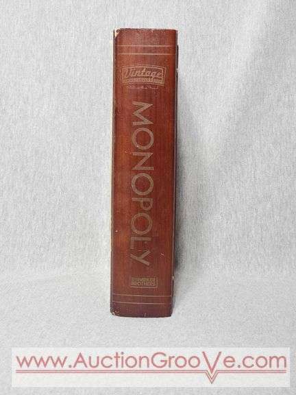 Monopoly. Wooden Box Vintage Game Collection. Parker Brothers. A1