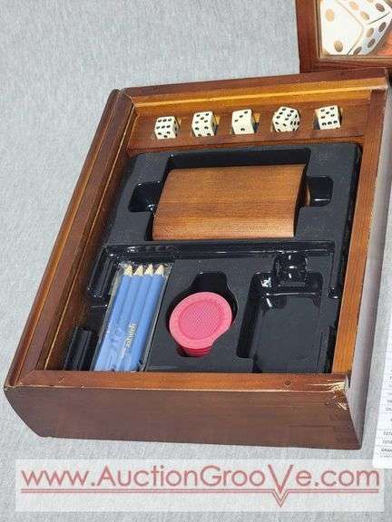 Yahtzee. Wooden Box Vintage Game Collection. Parker Brothers. A1
