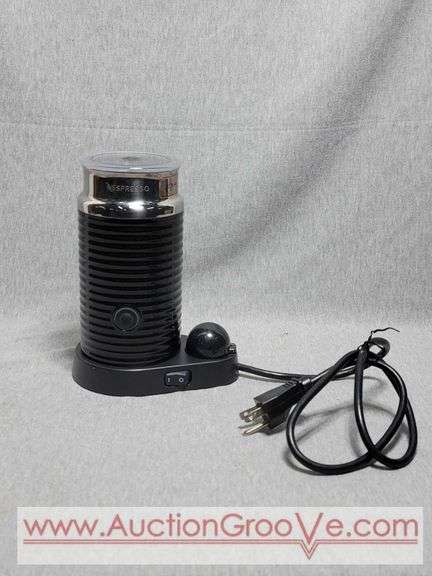 Nespresso Milk Frother. Hot or Cold. Appears to function Properly. B3