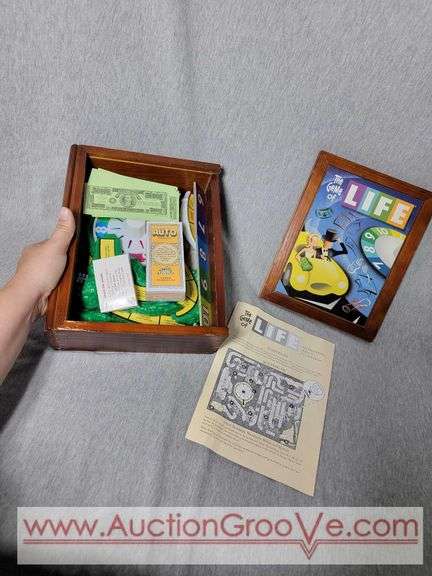 The Game of Life. Wooden Box Vintage Game Collection. Milton Bradley. A1