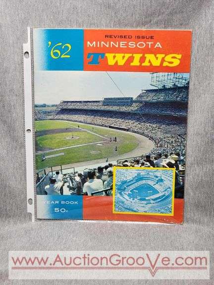 Minnesota twins Year Books. 1962, 64, 70, 71, and 1981. A1