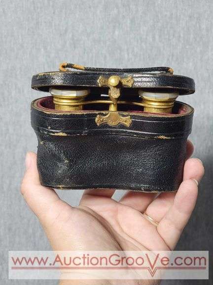 Lemaire Fabi Paris Mother of Pearl Opera Glasses. Has case but they are a too big for it so it does not close. A1