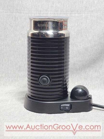 Nespresso Milk Frother. Hot or Cold. Appears to function Properly. B3