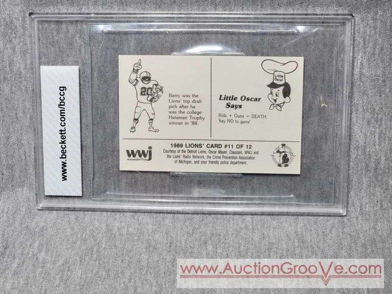 NFL 1989 Barry Sanders Rookie Card. Graded 10. Collectors Card. A2