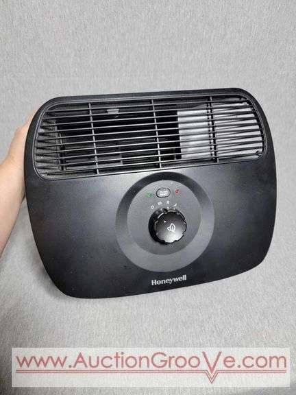 Honeywell True HEPA Tabletop Portable Air Purifier, model HPA020B. T4