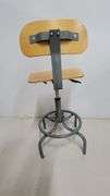 PHOTO ISTHE EXACT STOOL FOR THIS LOT. ADDDED MULTIPLE PHOTOS OF EACH STOOL IN THE LOTS 7/27/25