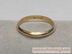 14K Gold Ring. Size 8.75. 2g. MB