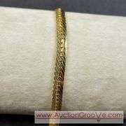 Gold Tone Bracelet. T5