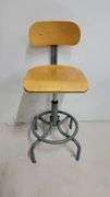 You are bidding on a Single, Swivel, Contoured Plywood, Adjustable Height Stools Chair by INTERION. 

More available in this auction.

Used and fully functional. See photos for details. 

From Company