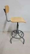 You are bidding on a Single, Swivel, Contoured Plywood, Adjustable Height Stools Chair by INTERION. 

More available in this auction.

Used and fully functional. See photos for details. 

From Company