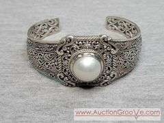 SARDA Sterling Silver Cultured White Mabe Pearl Bracelet. Bend to Adjust size. 46g. JB