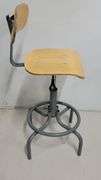 You are bidding on a Single, Swivel, Contoured Plywood, Adjustable Height Stools Chair by INTERION. 

More available in this auction.

Used and fully functional. See photos for details. 

From Company