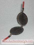 Antique 1901 Griswold. New American No.8 Waffle Iron. B1
