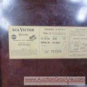 RCA Victor Radio. Model 2 -XF - 91. Only AM Radio appears to work. 13.5 x 7 x 8. A