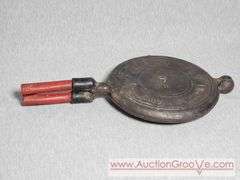 Antique 1901 Griswold. New American No.8 Waffle Iron. B1