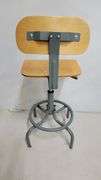 You are bidding on a Single, Swivel, Contoured Plywood, Adjustable Height Stools Chair by INTERION. 

More available in this auction.

Used and fully functional. See photos for details. 

From Company