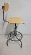 You are bidding on a Single, Swivel, Contoured Plywood, Adjustable Height Stools Chair by INTERION. 

More available in this auction.

Used and fully functional. See photos for details. 

From Company