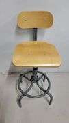 You are bidding on a Single, Swivel, Contoured Plywood, Adjustable Height Stools Chair by INTERION. 

More available in this auction.

Used and fully functional. See photos for details. 

From Company