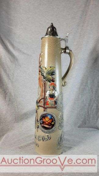 41st OKTOBERFEST La Crosse, Wisconsin. 2001: A Fest Odyssey OKTOBERFEST-USA This Exceptional Beer Stein Bottom is stamped, "Original KING - Handmade - Handpainted - Made in Germany ". This TALL 18.5 i