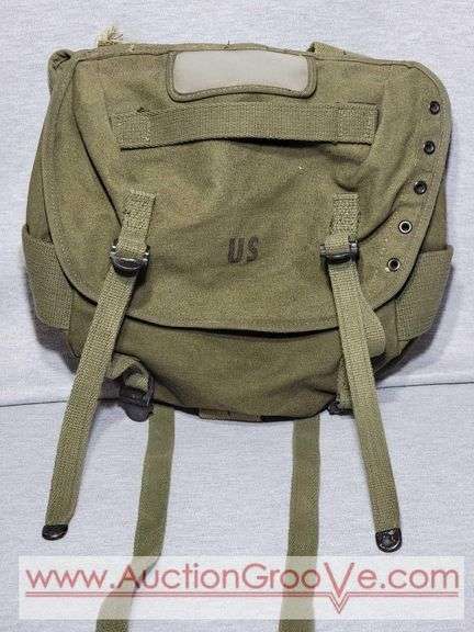 1966 US Army Canvas Combat Field Pack. M-1961. B