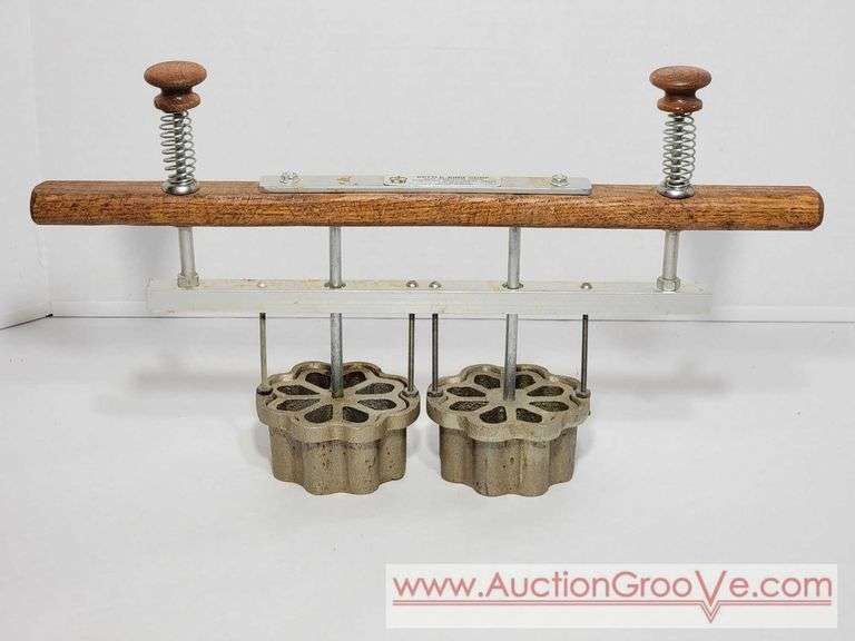 Kettle King Rosette Press. Bb