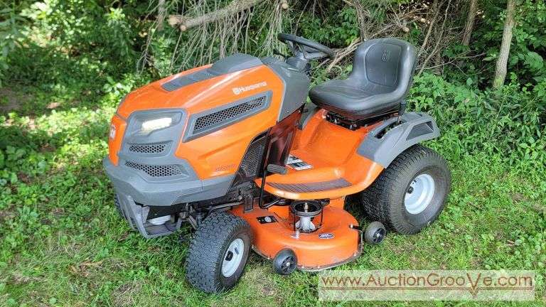 Autumn's GrooVe ~ Stoddard Estate