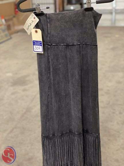 Lot 304