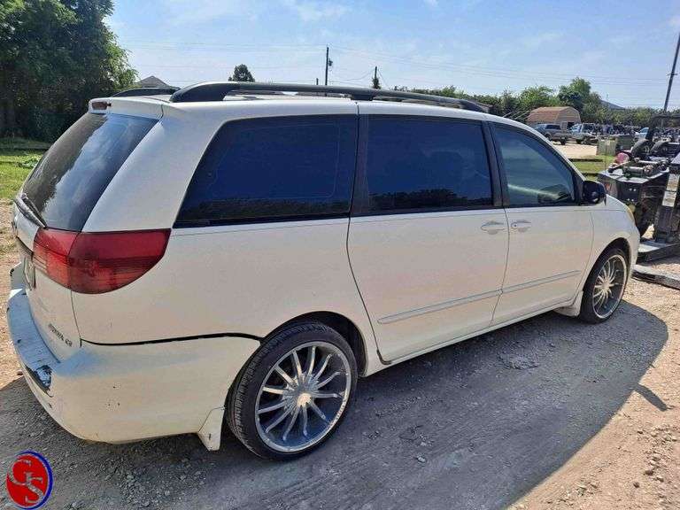 Lot 8