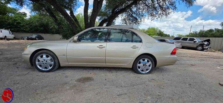 Lot 1