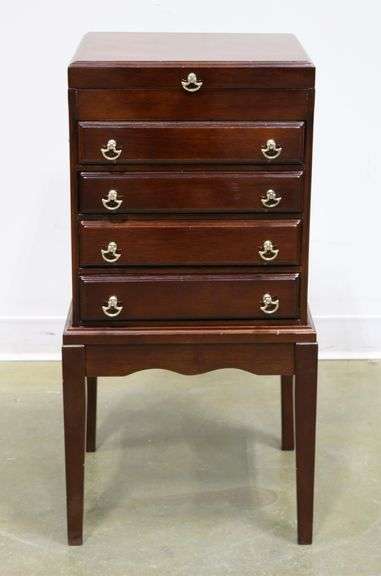 thumbnail image 2 of Lenox Mahogany Flatware Chest - Storage For 120 Utensils With Drawer 2 of 14