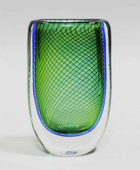 KOSTA SWEDEN ART GLASS VASE