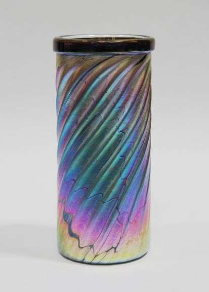 ART GLASS VASE