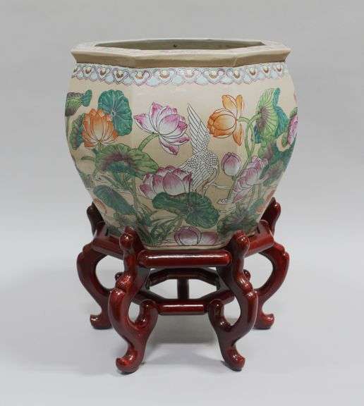 QING DYNASTY CERAMIC PLANT POT