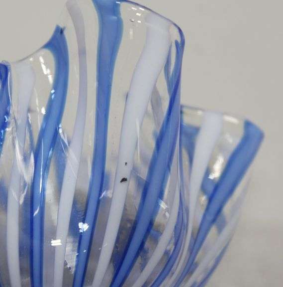 VENINI FAZZOLETTO ART GLASS BOWL