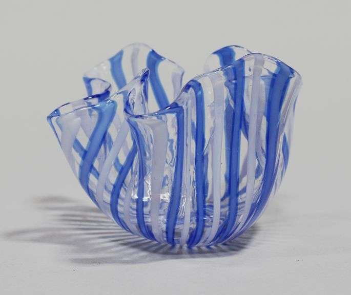 VENINI FAZZOLETTO ART GLASS BOWL