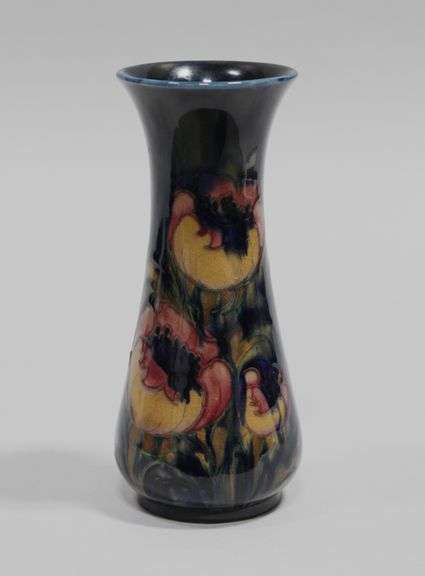 MOORCROFT POTTERY "BIG POPPY" VASE